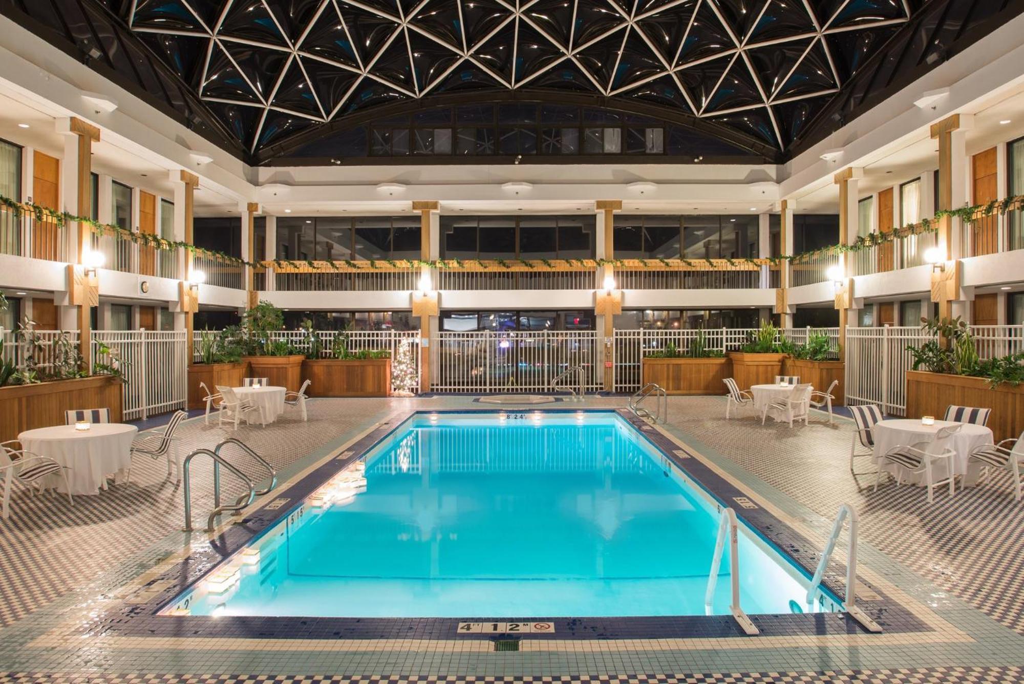 Holiday Inn & Suites Pittsfield-Berkshires By Ihg Eksteriør bilde